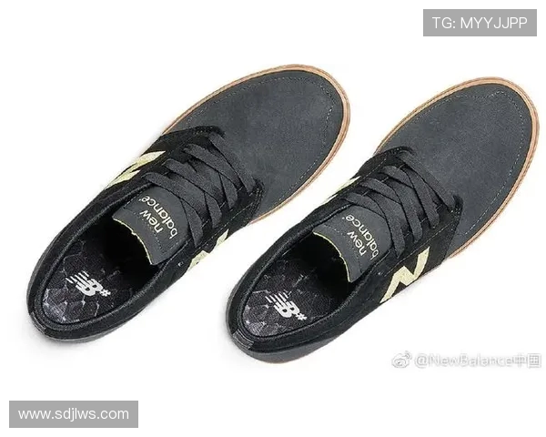 北京滑板队与广州滑板队赛后复盘意识碰撞与战术分析 北京滑板队与广州滑板队赛后复盘意识碰撞与战术分析