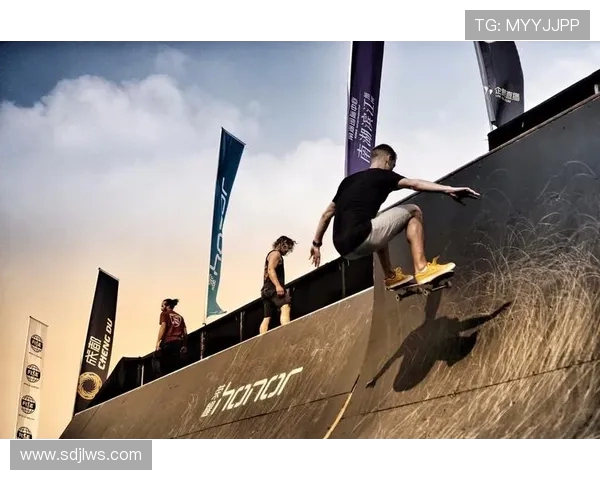 成都与重庆极限运动队赛后复盘探讨团队配合与战术执行的成功与不足