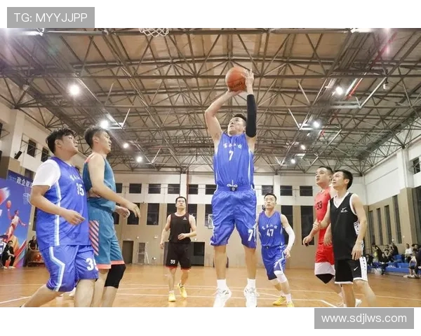 杭州篮球队团队协作的力量与默契探讨聚焦篮球精神与发展之路