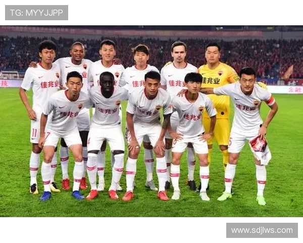 深圳足球队以67分领跑欧锦赛积分榜展现强劲实力 深圳足球队以67分领跑欧锦赛积分榜展现强劲实力