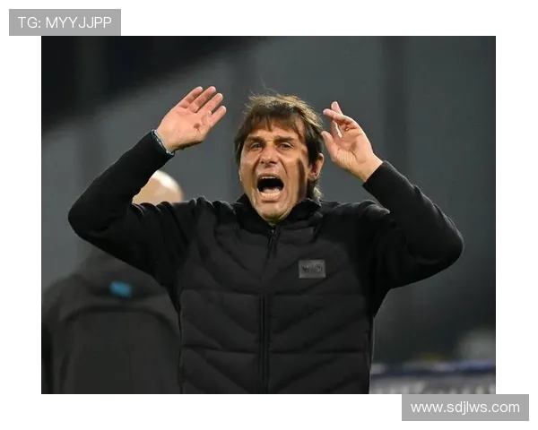 尤文图斯与那不勒斯激战正酣谁将赢得意甲巅峰对决的荣耀