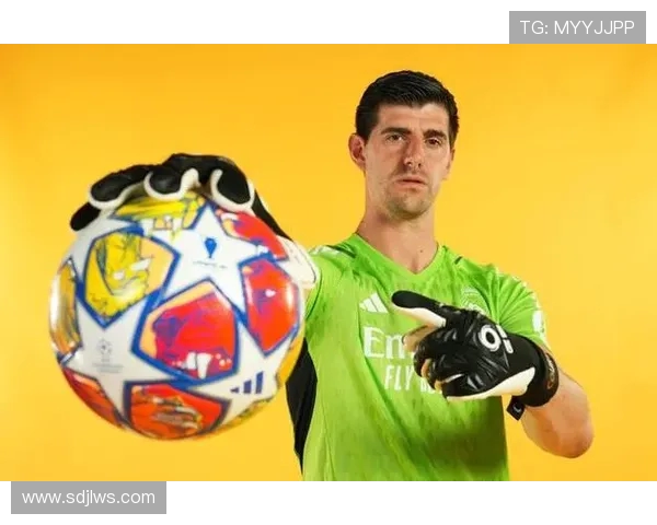 库尔图瓦:从守门员到传奇的成长之路与足球生涯回顾 库尔图瓦:从守门员到传奇的成长之路与足球生涯回顾