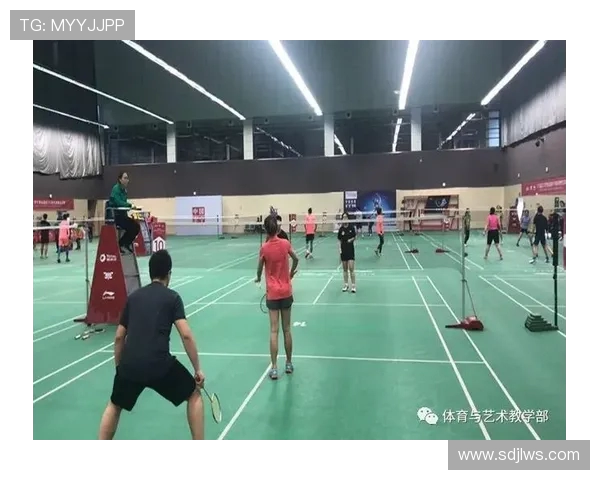 成都与深圳羽毛球队耐力对决赛后分析与反思