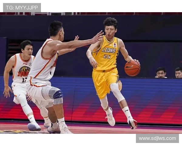 上海篮球队以93分领跑奥运会积分榜展现强大实力与团队合作精神