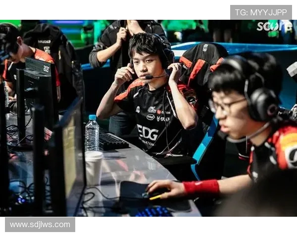 和平精英深度解析：揭秘EDG战队的默契配合与战术策略